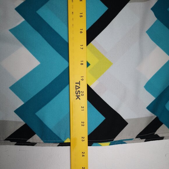 Worthington Ladies Size medium Teal Yellow White Grey & Black Patterned Blouse - Picture 9 of 9